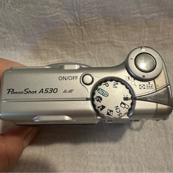 Canon PowerShot A530 Digital Camera 5.0 MP 4x Optical Zoom Silver - Picture 4 of 8